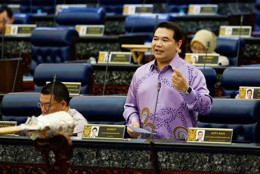 Rafizi ketika Mesyuarat Pertama Penggal Keempat Parlimen ke-15 di Dewan Rakyat pada Khamis. Foto Bernama