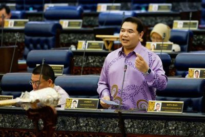 Rafizi ketika Mesyuarat Pertama Penggal Keempat Parlimen ke-15 di Dewan Rakyat pada Khamis. Foto Bernama