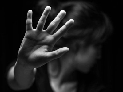 Seorang lelaki sanggup melakukan perbuatan jijik merogol cucunya sendiri yang berusia 10 tahun dalam kejadian di sebuah kampung di daerah ini. Gambar hiasan 