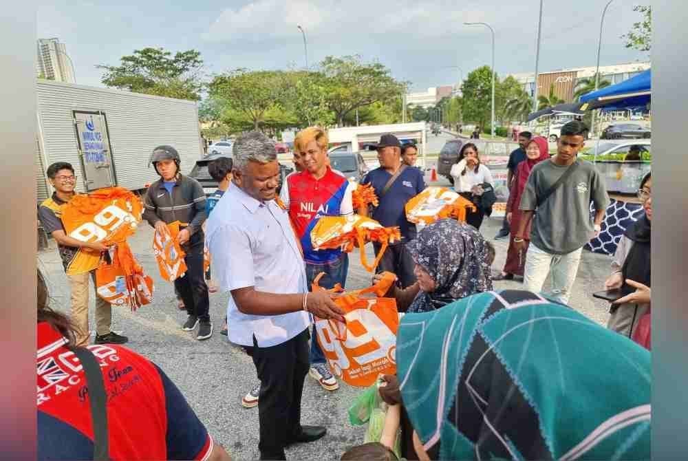 Arul Kumar berkata kempen tiada beg plastik yang dilancarkan tidak akan berjaya selagi peniaga masih menyediakan beg plastik yang tidak dibenarkan