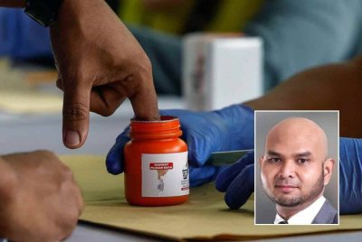 Banyak perkara perlu diperhalusi sebelum RUU Pendanaan Politik dapat digubal sebelum PRU16. (Gambar kecil: Muhamad Hisham) - Gambar hiasan