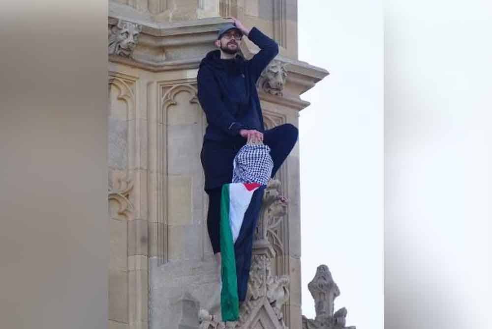 Lelaki itu akhirnya akur untuk dibawa turun selepas lebih 16 jam.