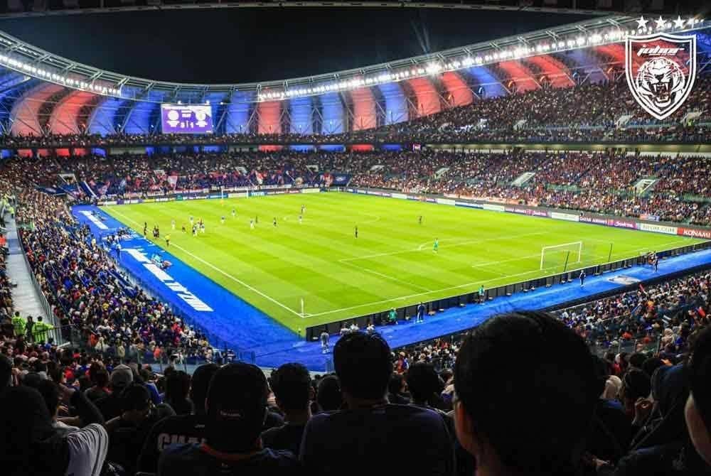 Ribuan penyokong dijangka membanjiri Stadium Sultan Ibrahim pada Selasa, bagi menyaksikan aksi pusingan 16 ACLE, antara JDT dan Buriram United. - foto Johor Southern Tigers