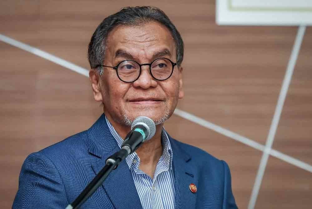 Menteri Kesihatan, Datuk Seri Dr. Dzulkefly Ahmad berucap pada Majlis Sambutan Hari Pembantu Perubatan ke-14 Peringkat Kebangsaan Tahun 2025 di Hospital Tunku Azizah, Kuala Lumpur pada Isnin. Foto Bernama