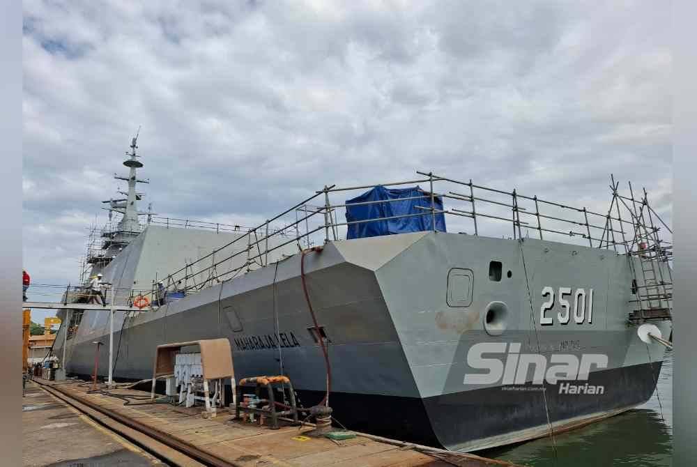 Kapal LCS pertama yang dinamakan Maharajalela berjaya diluncurkan ke permukaan air seperti jadual kontrak pada 23 Mei lalu di Limbungan LUNAS.