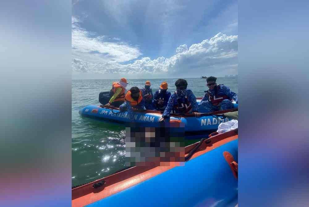 Mayat mangsa ditemui pada jam 11.15 pagi Selasa oleh pasukan penyelamat.