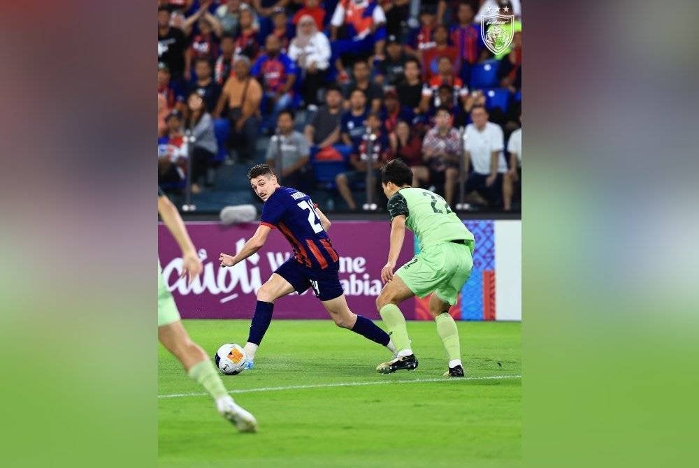 Separuh masa pertama aksi pusingan 16 Liga Juara-Juara AFC Elite (ACLE) antara JDT dan Buriram United berakhir tanpa jaringan di Stadium Sultan Ibrahim, sebentar tadi. Foto Facebook Johor Southern Tiger.