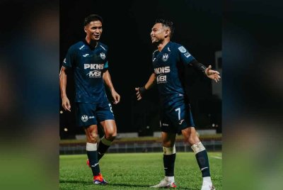 Safuwan meraikan jaringan Faisal. - Foto: FB Selangor FC