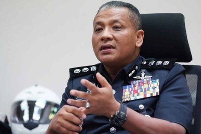 Asisten Komisioner Mohd Zamzuri Mohd Isa.