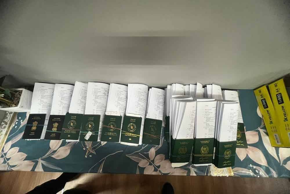 AKPS melakukan pemeriksaan dokumen pada setiap warga asing yang ditahan di KLIA, pada Selasa.