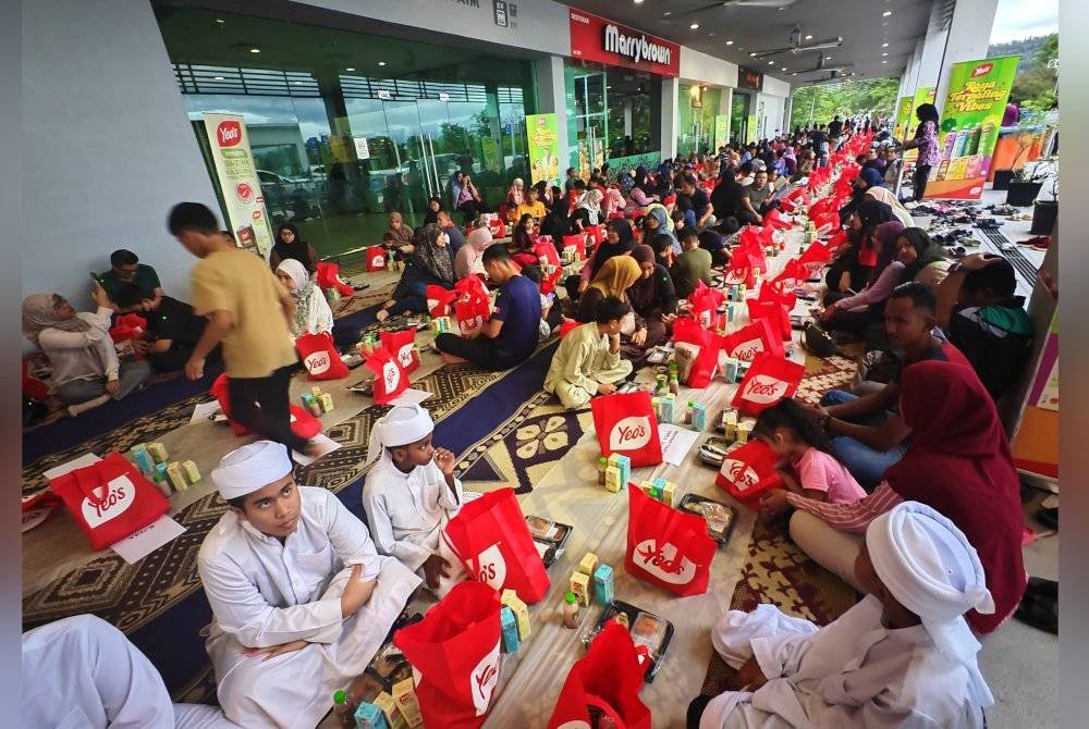 Lebih 800 pengunjung menyertai Jelajah Iftar Sinar Mydin 2025 di Mydin Seremban 2.