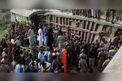 Kumpulan itu mendakwa anggota mereka telah menahan lebih 100 penumpang, termasuk anggota keselamatan. Foto Agensi