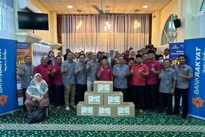 Inisiatif Bank Rakyat menerusi Program Imarah Ramadan membantu golongan asnaf di seluruh negara menyediakan kelengkapan berpuasa dan Aidilfitri.