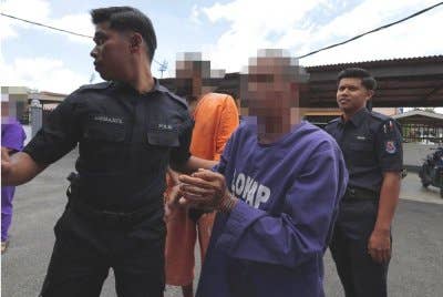 Zainal Abidin dikenakan hukuman penjara 18 hari oleh Mahkamah Majistret Parit Buntar pada Rabu selepas mengaku bersalah menunjukkan kemaluan kepada remaja berusia 18 tahun.