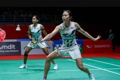 Pearly-Thinaah menempah slot Pusingan Kedua Seluruh England Super 1000.