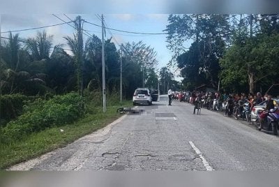 Keadaan kemalangan maut yang meragut nyawa seorang warga emas di Kampung Air Terjun, Besut, kira-kira jam 5 petang pada Rabu.