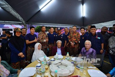 Sesi beramah mesra bersama rakyat sebelum berbuka puasa. Foto SINAR HARIAN/ ASRIL ASWANDI SHUKOR
