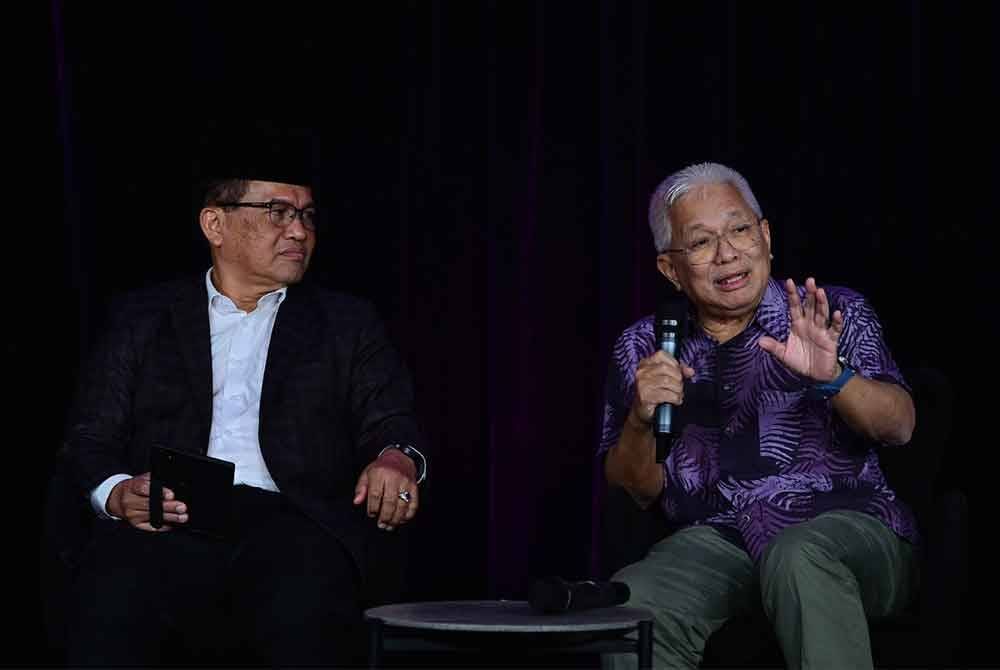 Hussamuddin menjadi panel forum bertajuk 'Dari Kepimpinan ke Transformasi Ummah' sempena program Legacy Talk for Leaders yang berlangsung di Dewan Karangkraf pada Rabu.