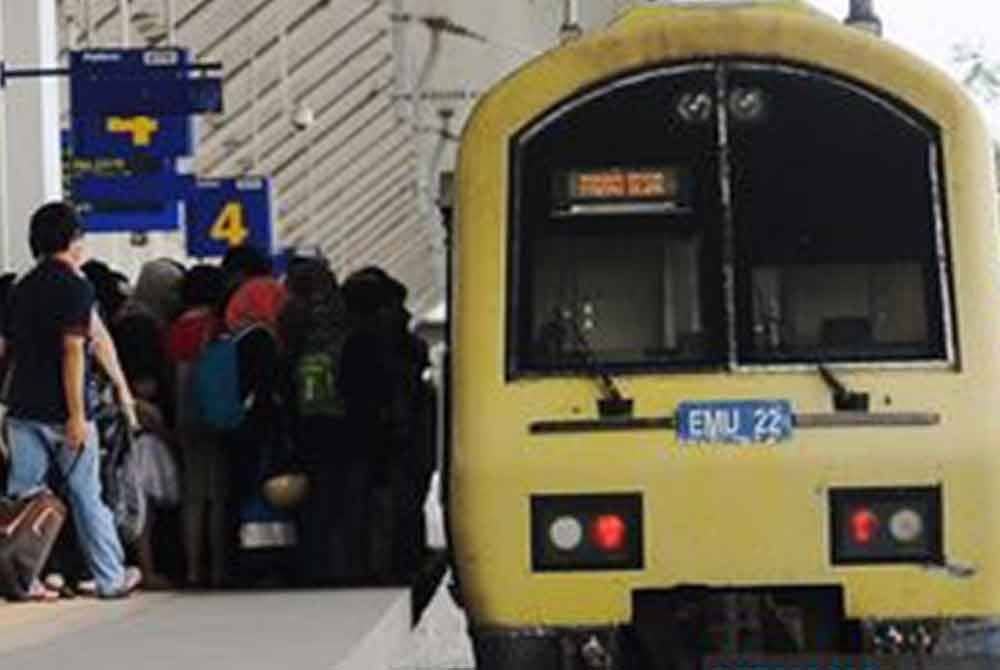 KTMB menyediakan empat perkhidmatan tren khas Ekspres Lambaian Aidilfitri Edisi Pantai Timur untuk memenuhi permintaan tinggi pengguna yang ingin pulang ke kampung halaman, sempena Hari Raya Aidilfitri kali ini. Gambar hiasan