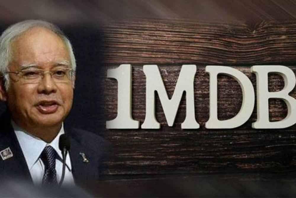 Najib berdepan 25 pertuduhan termasuk empat iaitu menyalahgunakan kedudukan beliau untuk mendapatkan rasuah sebanyak RM2.3 bilion daripada dana 1MDB dan 21 pertuduhan pengubahan wang haram membabitkan jumlah sama.