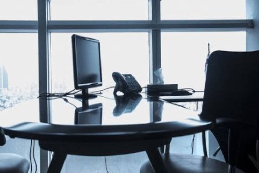 Perbuatannya terbongkar selepas jabatan kewangan firma teknologi itu menunjukkan rekod kehadiran yang sempurna, namun tiada sesiapa pernah melihatnya di pejabat. Foto Agensi