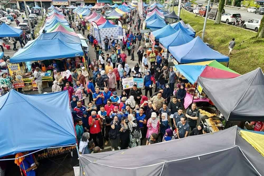 Sebanyak enam gerai warga asing yang beroperasi tanpa lesen di bazar Ramadan sekitar Johor disita dalam operasi penguatkuasaan pihak berkuasa tempatan (PBT). Gambar hiasan