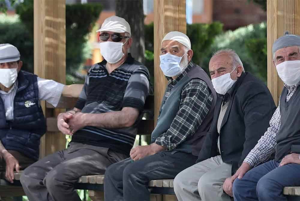 Populasi warga emas Turkiye seramai 9.1 juta orang melebihi jumlah penduduk 96 negara, termasuk Switzerland, Denmark, Ireland, New Zealand dan Armenia - Foto: Agensi