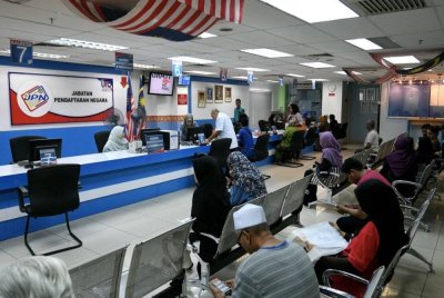 Perkhidmatan awam kita telah melalui beberapa transformasi dan perkembangan. Foto hiasan