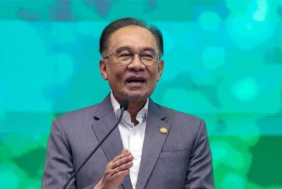 Anwar - Foto fail Bernama
