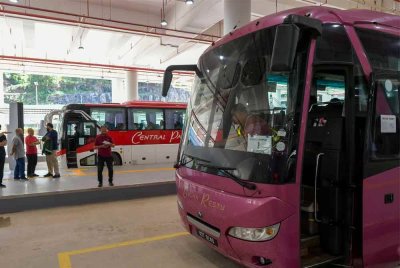 Tinjauan pada hari pertama TBG beroperasi di Terminal Bersepadu Gombak, Jalan Terminal Putra, Taman Melati pada Sabtu. Foto Bernama