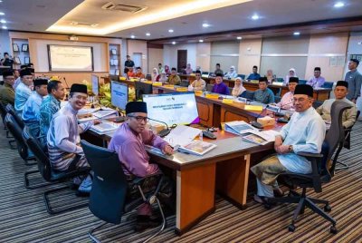 Anwar mempengerusikan Mesyuarat Khas Pembangunan Negeri Sembilan pada Ahad.