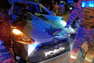 Keadaan kenderaan yang terlibat dalam kemalangan tersebut. Foto BBP Johor Jaya