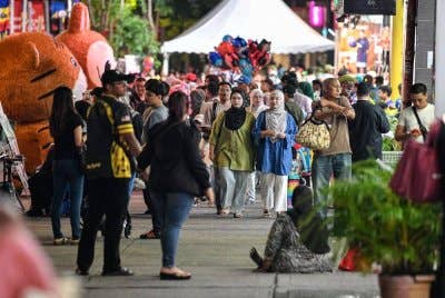 KPDN menasihatkan pengguna agar lebih berhati-hati dan mengelakkan pembelian barangan atau juadah yang tidak mempunyai tanda harga atau memaparkan harga mengelirukan kerana ia boleh menjadi petunjuk awal kepada manipulasi harga. Gambar hiasan