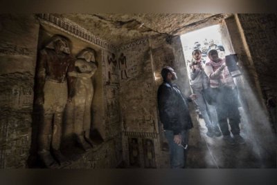 Pasukan arkeologi Mesir-Amerika menemukan makam diraja berusia 3,500 tahun di Abydos dan sebuah bengkel tembikar zaman Rom di selatan Mesir. Foto Agensi