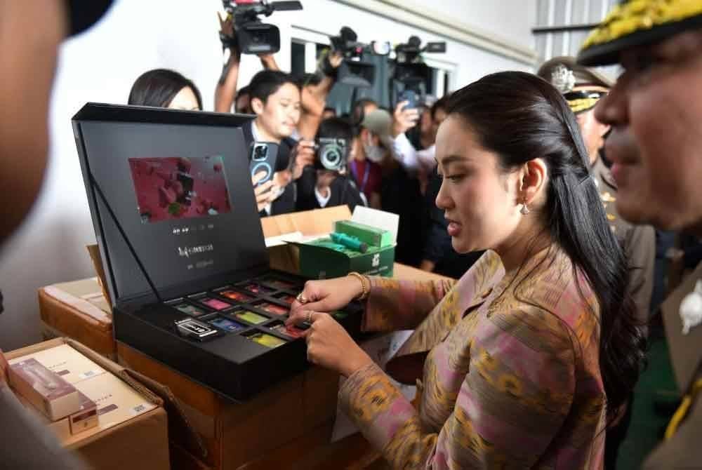 Paetongtarn telah mengarahkan Kementerian Pengajian Tinggi, Sains, Penyelidikan, dan Inovasi untuk mendidik pelajar, guru, dan kakitangan sekolah tentang bahaya dan status haram rokok elektronik.