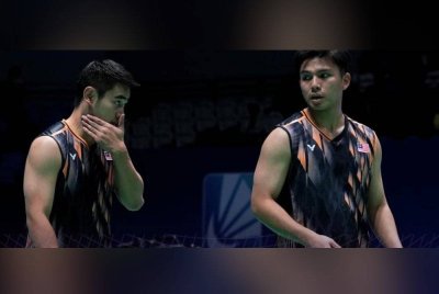 Sze Fei-Nur Izzuddin tewas pusingan pertama Terbuka Switzerland Super 300 di Basel.