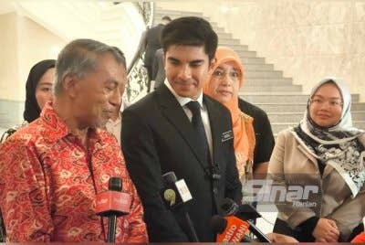 Syed Saddiq hadir di Mahkamah Rayuan Putrajaya bagi mengikuti rayuan berhubung salah guna dana Angkatan Bersatu Anak Muda (Armada).