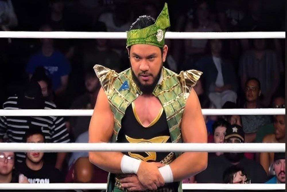 Ayez Shaukat diberi peranan sebagai hero dalam rancangan Reality of Wrestling yang disiarkan di saluran CW Network.