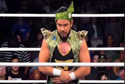 Ayez Shaukat diberi peranan sebagai hero dalam rancangan Reality of Wrestling yang disiarkan di saluran CW Network.