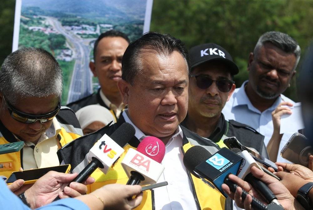 Alexander Nanta Linggi.