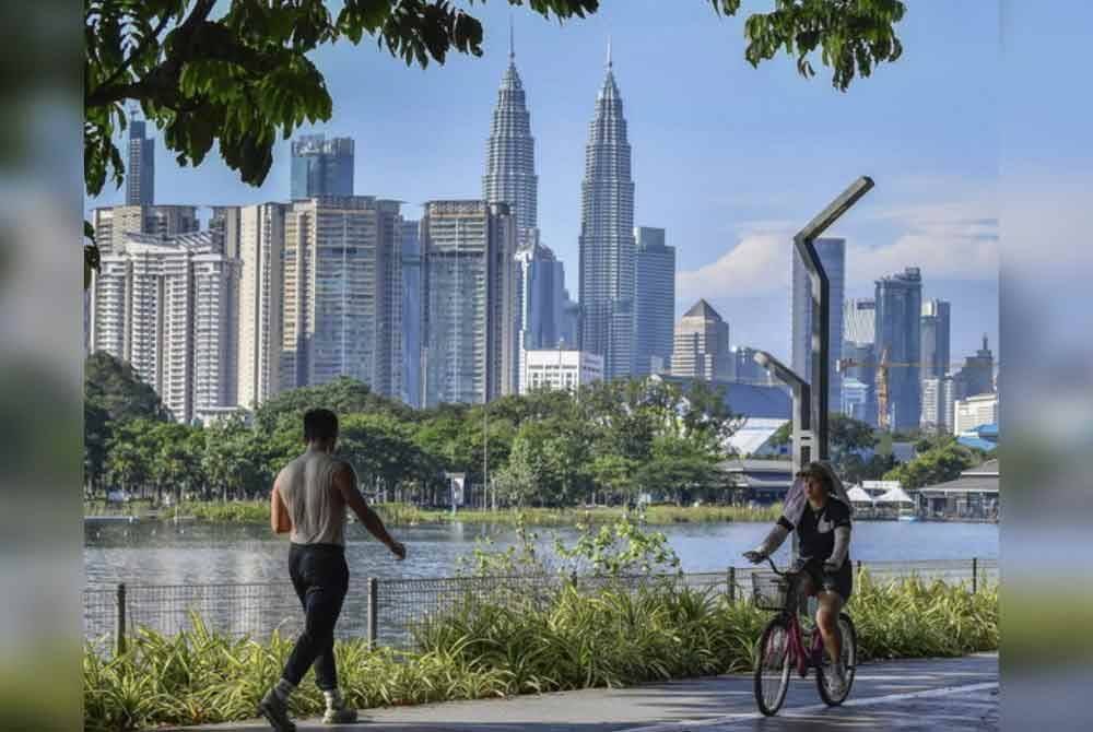 Malaysia tersenarai dalam 10 destinasi persaraan terbaik dunia 2025 menurut International Living, menawarkan kos sara hidup rendah, penjagaan kesihatan berkualiti dan visa MM2H. Foto Bernama