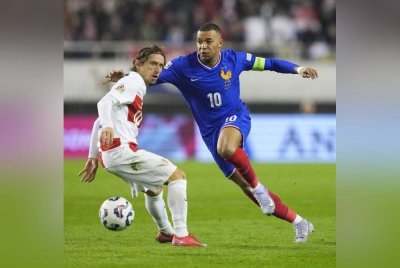 Tonggak Croatia, Luka Modric berusia 39 tahun, ketika mengekang Mbappe di Poljud.