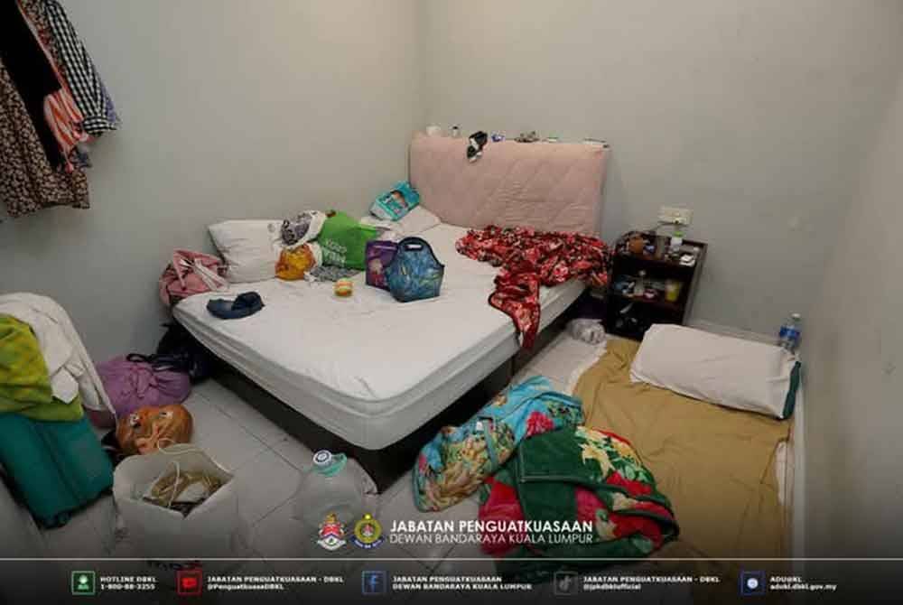 Keadaan dalam bilik hotel haram dikendalikan individu bukan warganegara - Foto Unit Media DBKL