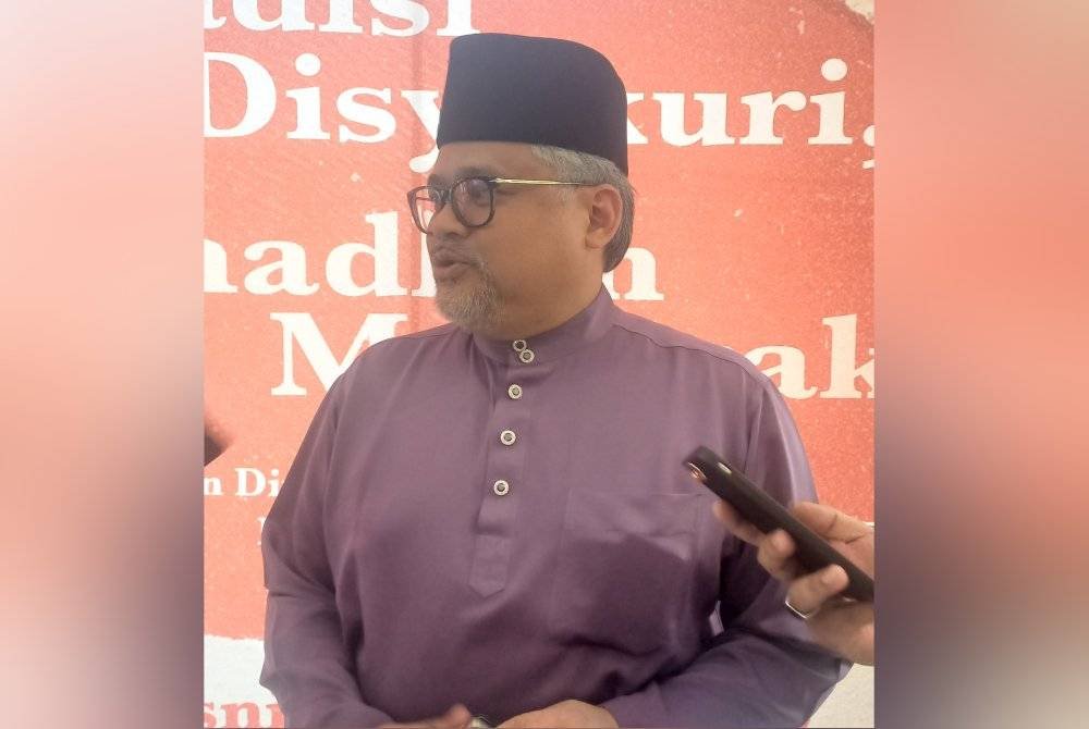 Mahmood Razak Bahman.