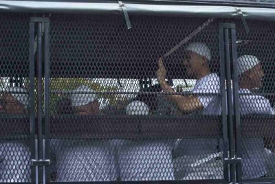 CEO GISBH dan 12 pemimpin tertinggi perniagaan itu gagal dalam permohonan untuk dilepaskan dengan jaminan ketika dibawa ke Mahkamah Kompleks Penjara Kajang pada Isnin.