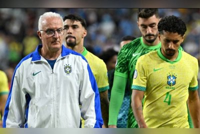 Dorival (kiri) akan mengemudi Brazil berdepan Argentina di Estadio Monumental, Buenos Aires pada Rabu ini.