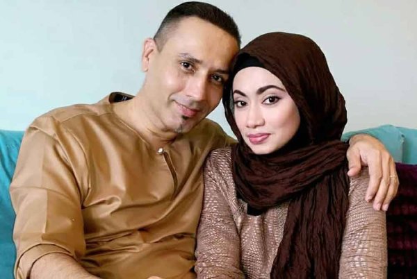 Edika dan Hidayah sudah 22 tahun mendirikan rumah tangga.
