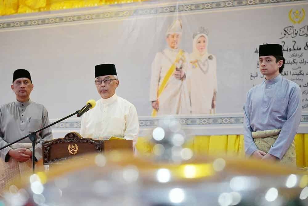 Al-Sultan Abdullah ketika menyampaikan titah diraja sempena Majlis Perasmian Masjid Baharu Kampung Marhum, Pekan yang dimahsyurkan dengan nama Masjid Saidina Uthman Ibnu Affan, pada Isnin. - Foto: FB Kesultanan Pahang