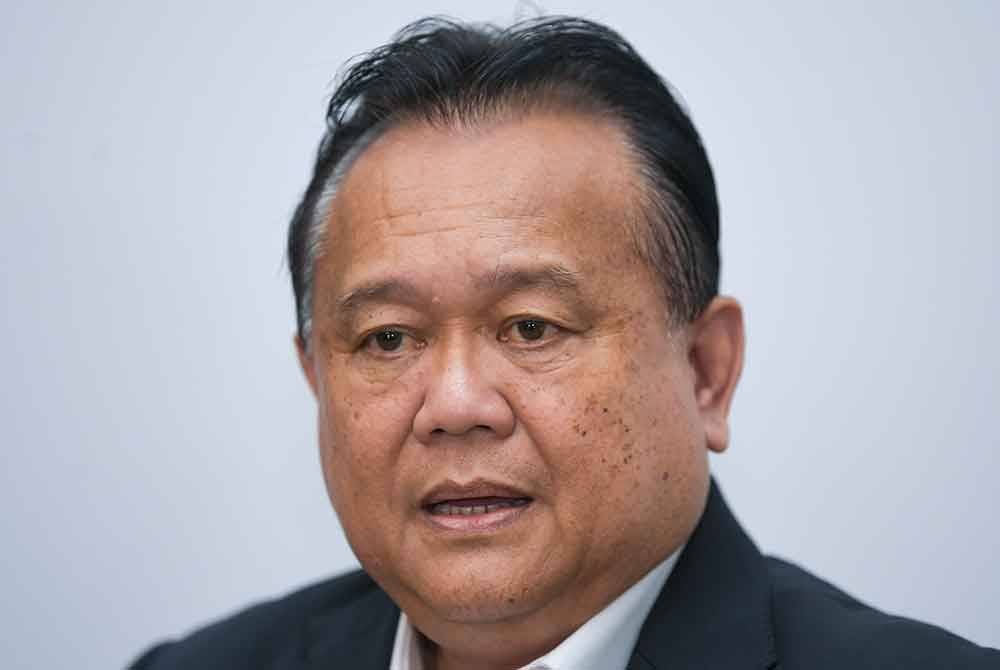 Alexander Nanta Linggi Foto Bernama