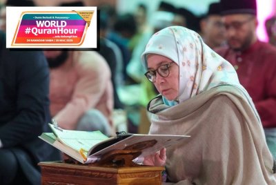 Tunku Azizah berkenan berangkat ke Program World #QuranHour di Masjid Sultan Haji Ahmad Shah, UIAM, Gombak pada Selasa